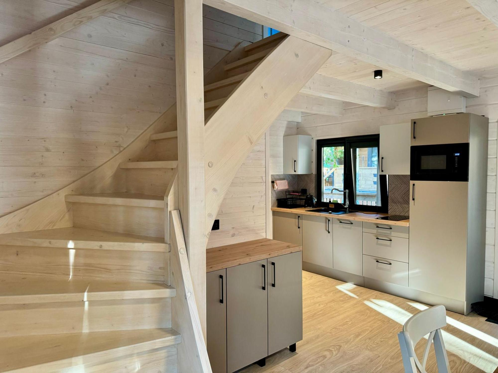 - Sosnowy Lodge *